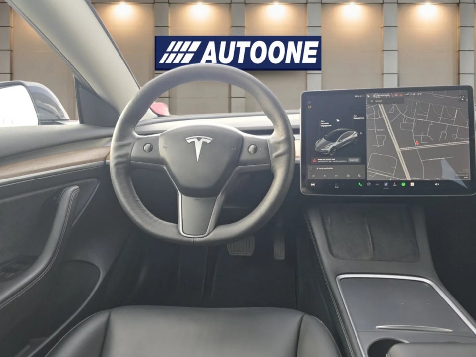 Tesla Model 3 Long Range AWD 4d