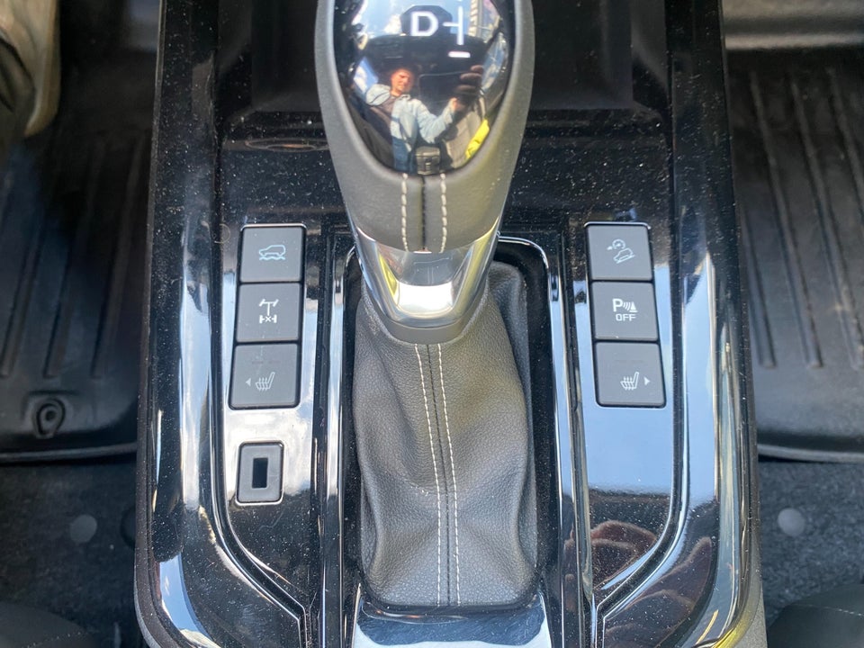 Isuzu D-Max 1,9 TD 163 Crew Cab Exclusive aut. 4d