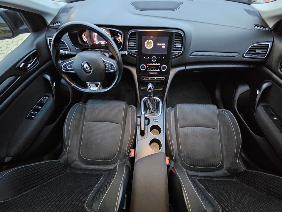 Renault Megane IV 1,2 TCe 100 Zen Sport Tourer 5d