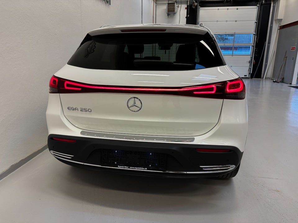 Mercedes EQA250 Progressive 5d