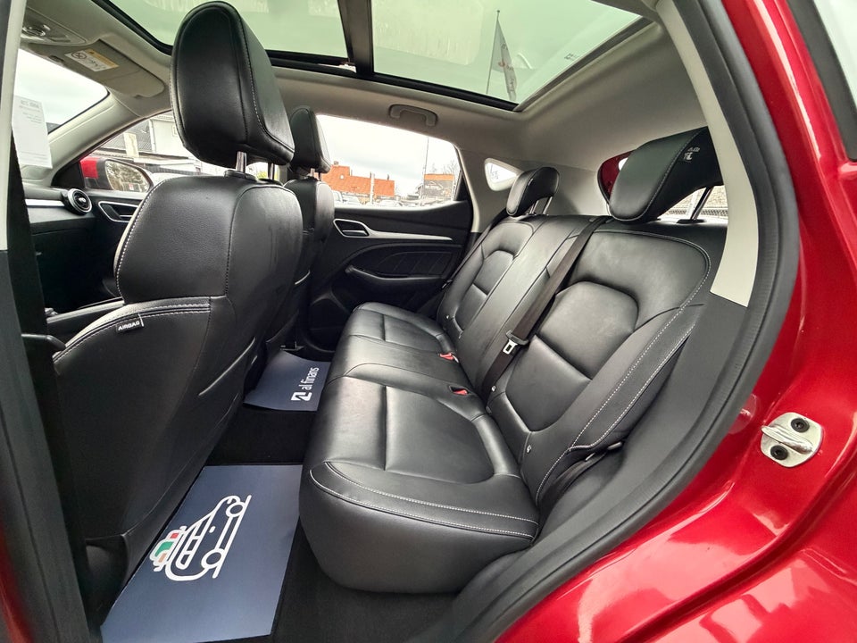 MG ZS EV Luxury 5d