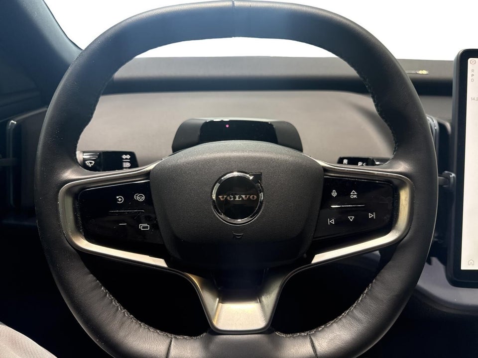 Volvo EX30 Extended Range Plus 5d