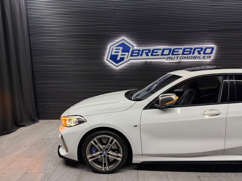 BMW M135i 2,0 Connected xDrive aut. 5d
