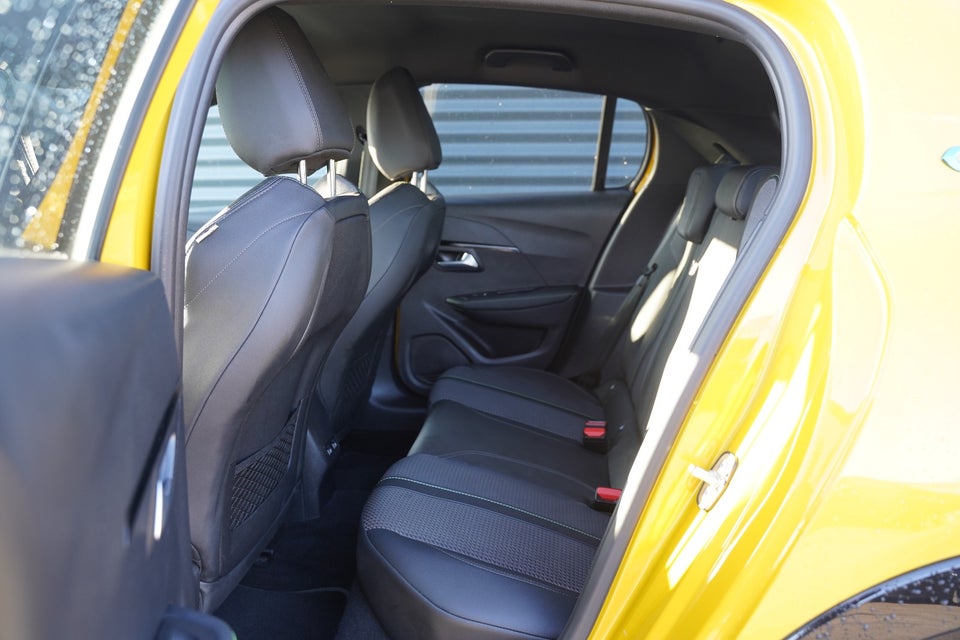 Peugeot e-208 50 GT Prime+ 5d