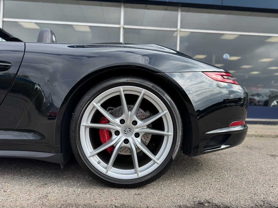 Porsche 911 Carrera 4S 3,0 Cabriolet PDK 2d