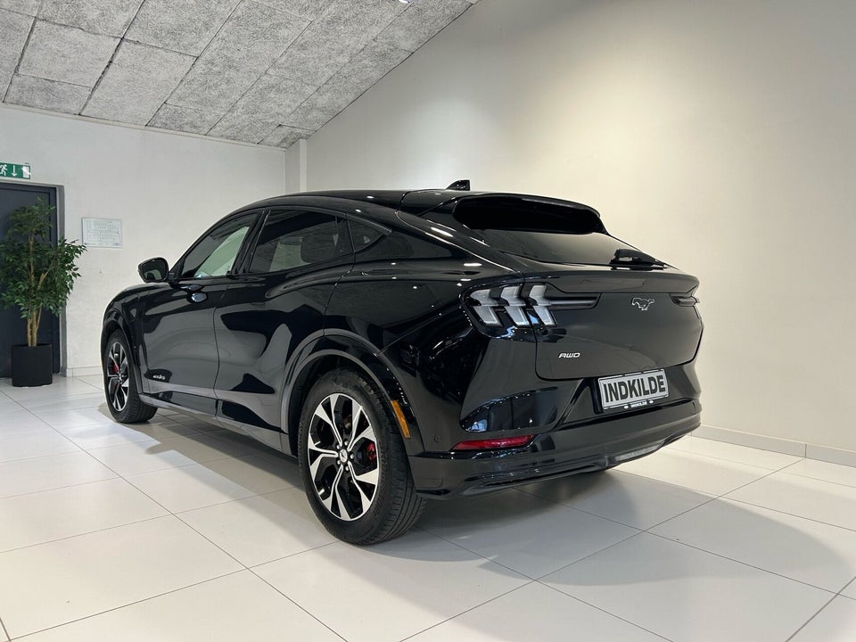 Ford Mustang Mach-E 70 Premium Standard Range AWD 5d