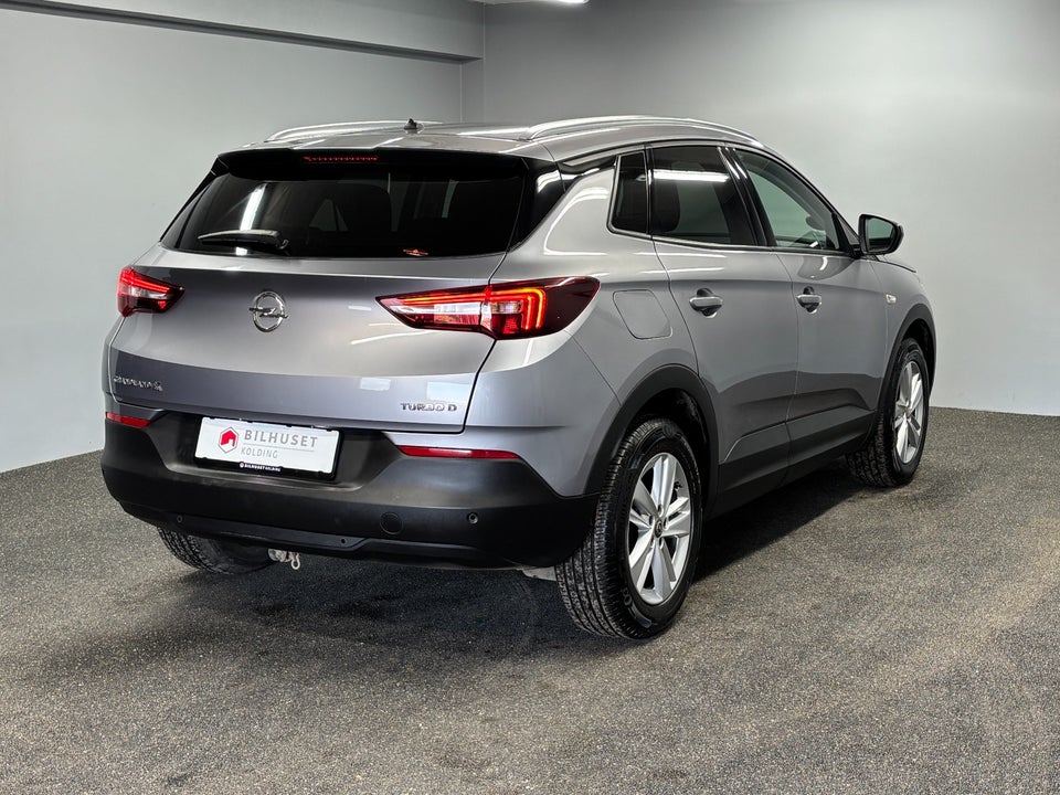 Opel Grandland X 1,5 CDTi 130 Enjoy 5d
