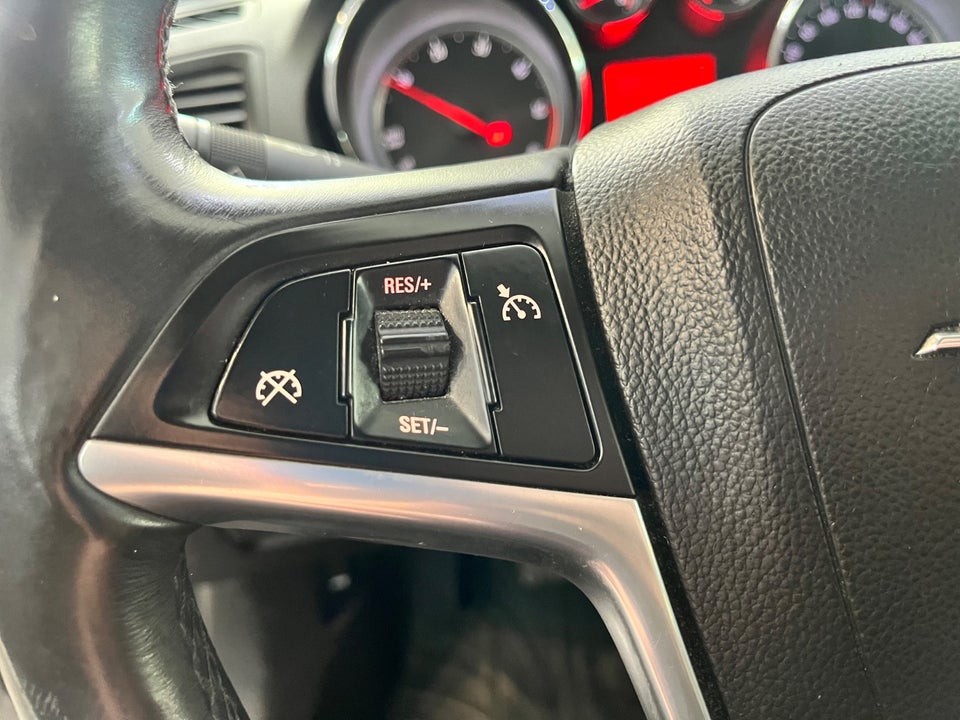 Opel Insignia 2,0 CDTi 130 Cosmo Sports Tourer eco 5d