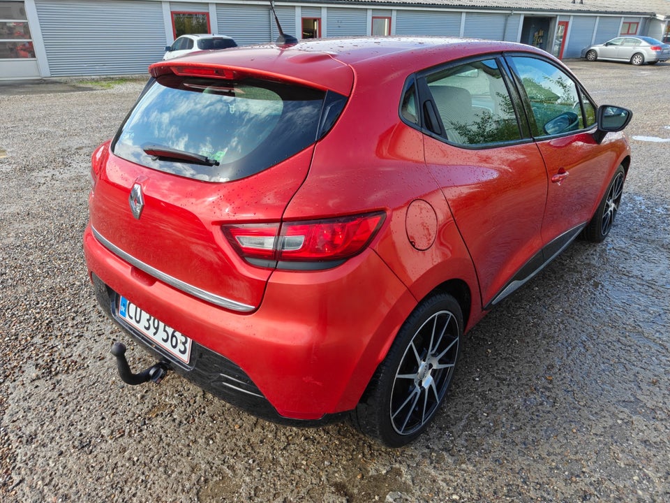 Renault Clio IV 1,5 dCi 75 Expression 5d