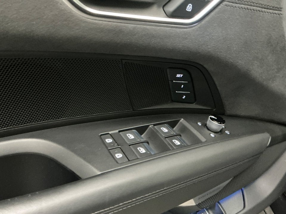 Audi e-tron GT quattro 4d