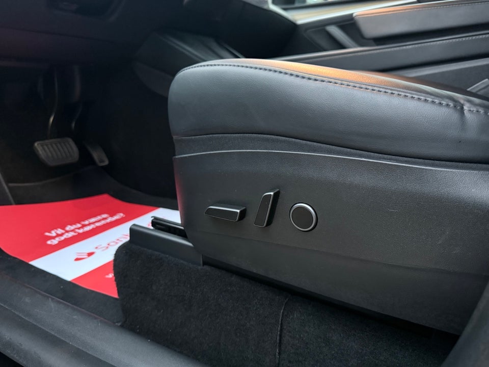 Tesla Model Y Long Range AWD 5d