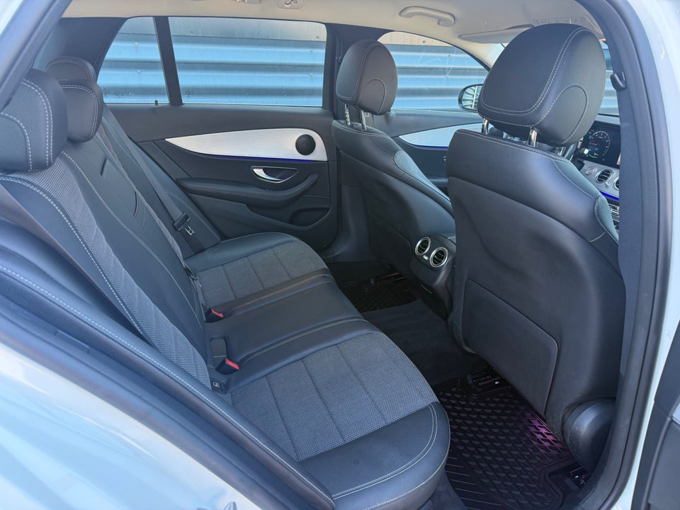 Mercedes E300 de 2,0 Avantgarde stc. aut. 4Matic 5d