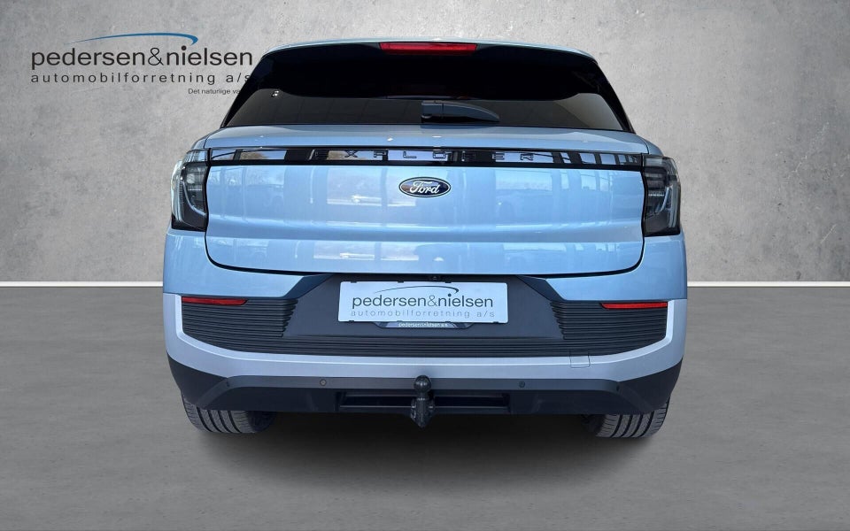 Ford Explorer 77 Premium Extended Range 5d