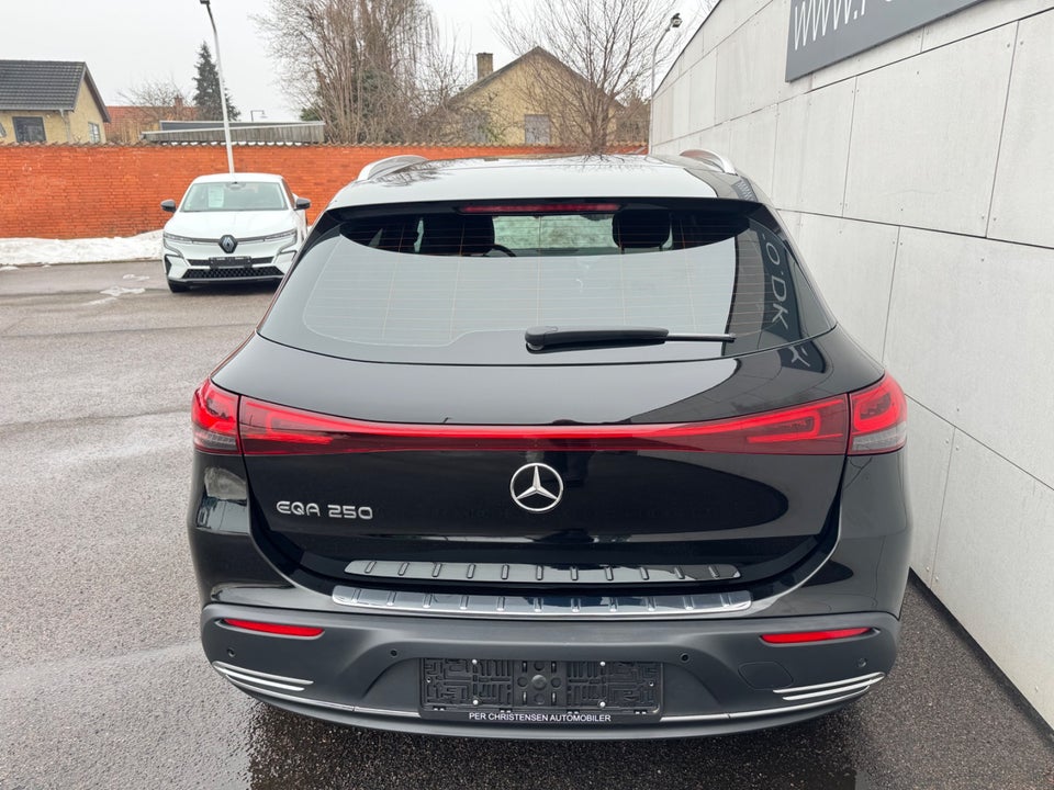 Mercedes EQA250 5d