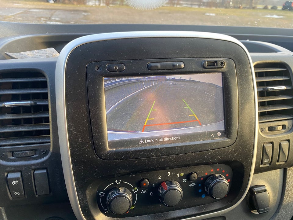 Renault Trafic T27 1,6 dCi 115 L1H1