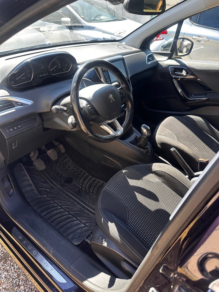 Peugeot 208 1,6 BlueHDi 100 Allure 5d