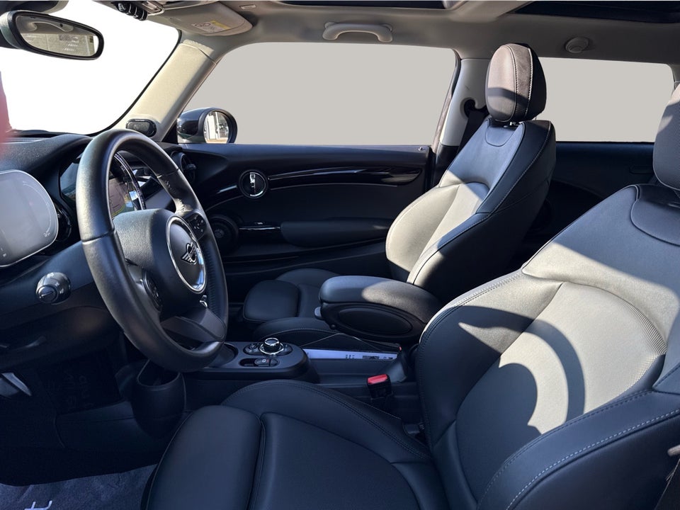 MINI Cooper SE Classic Trim 3d