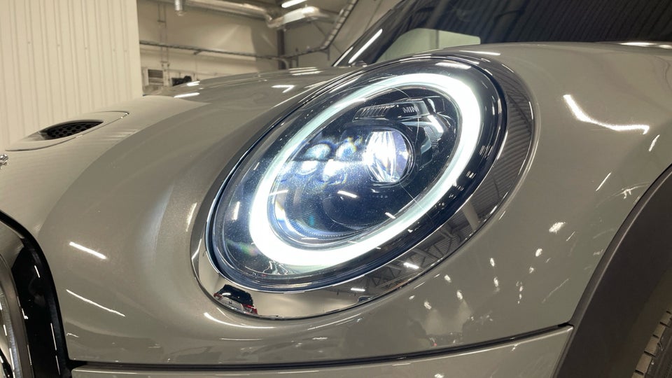 MINI Cooper SE Essential 3d