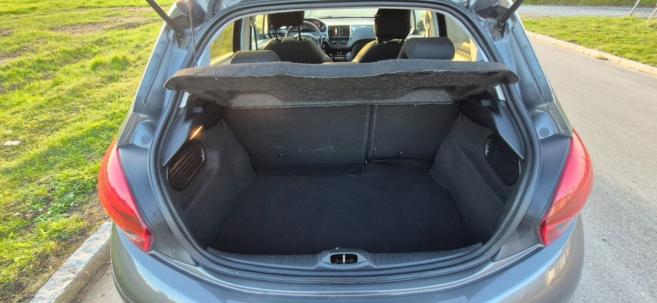 Peugeot 208 1,6 BlueHDi 100 Desire 5d