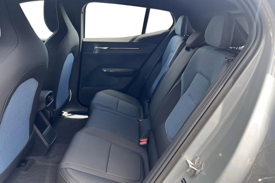 Volvo EX30 Extended Range Core 5d