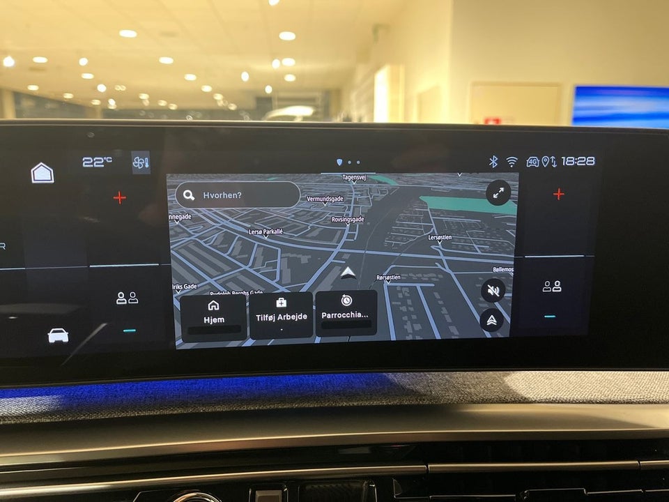 Peugeot e-3008 77 GT Pack 5d