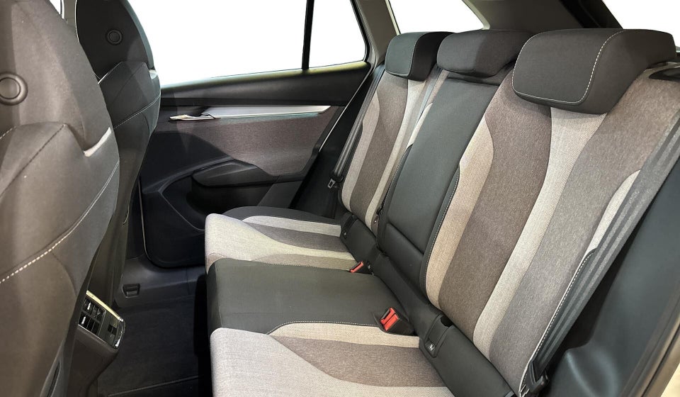 Skoda Enyaq 60 iV Selection Lodge 5d