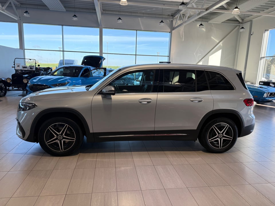 Mercedes EQB300 AMG Line 4Matic 5d