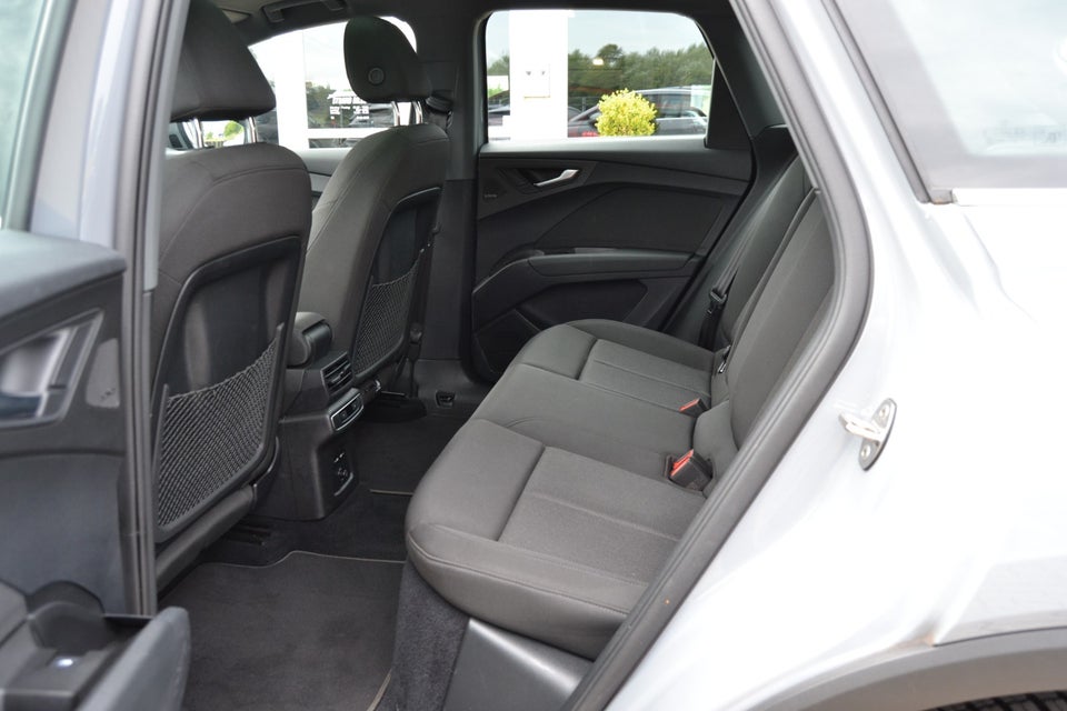 Audi Q4 e-tron 40  5d