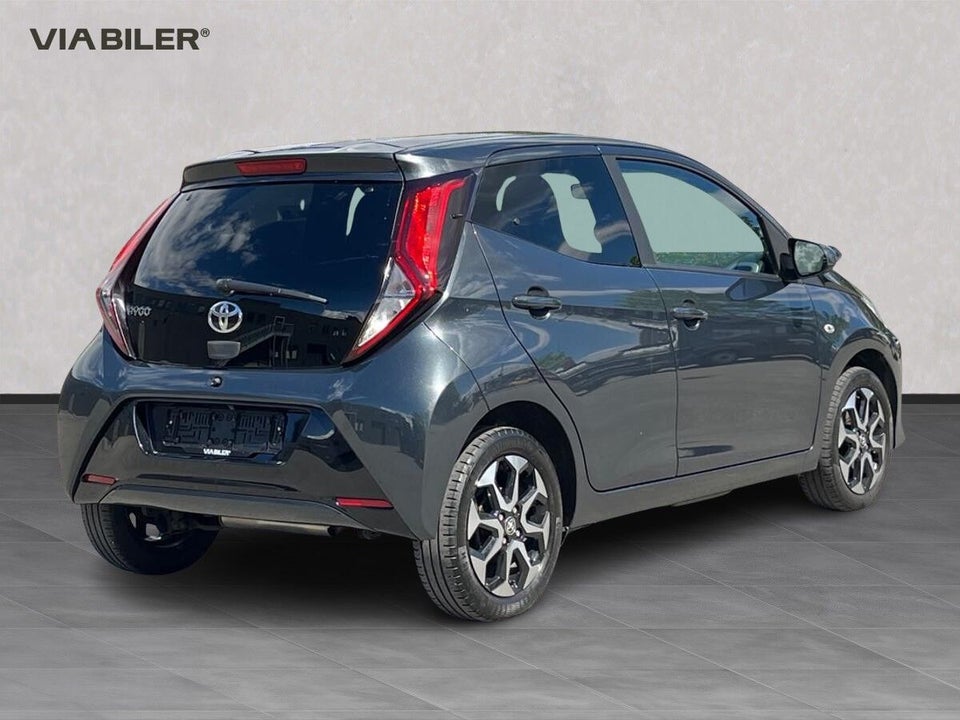 Toyota Aygo 1,0 VVT-i x-play 5d