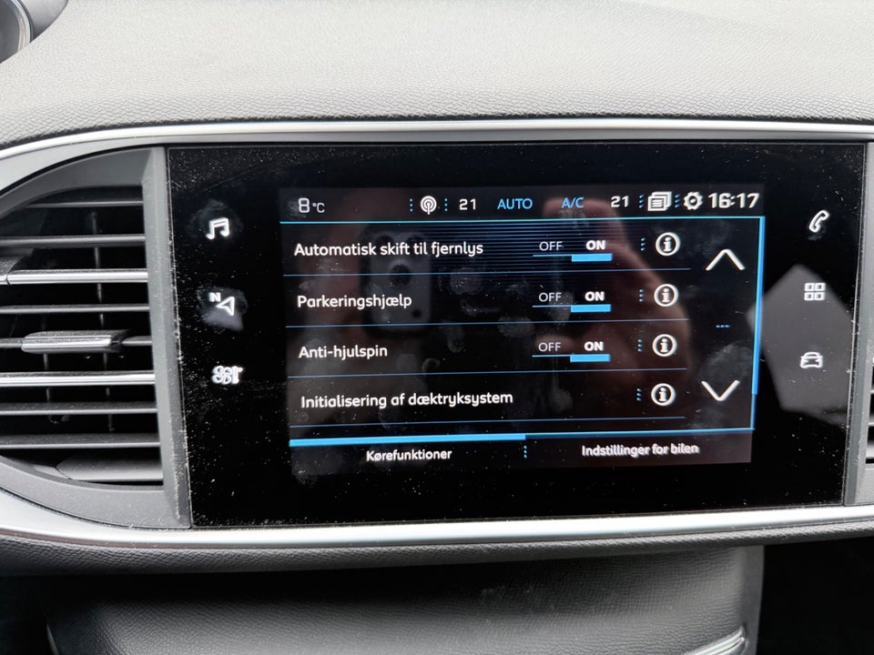 Peugeot 308 1,5 BlueHDi 130 Allure Pack SW 5d