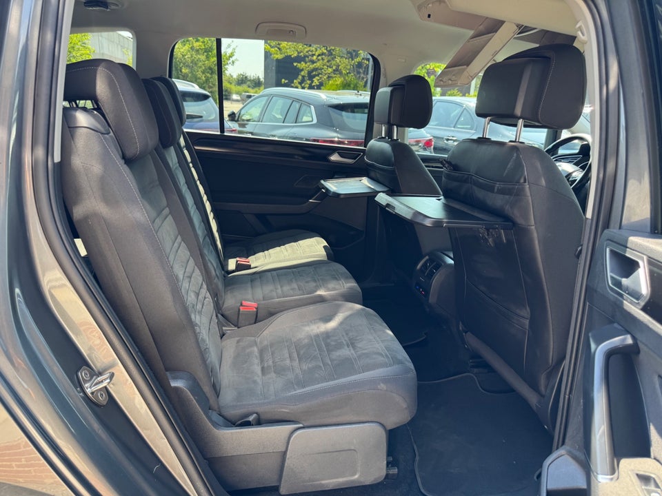 VW Touran 2,0 TDi 150 Highline DSG 7prs 5d