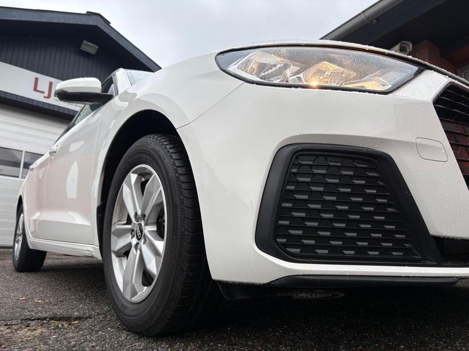 Audi A1 30 TFSi Advanced Sportback 5d