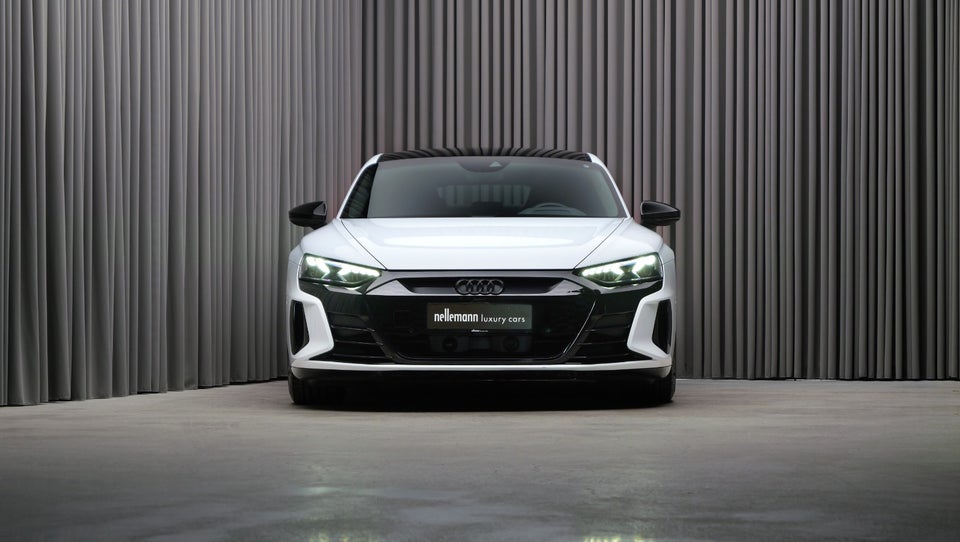 Audi RS e-tron GT quattro 4d