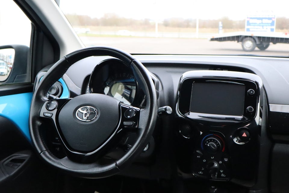 Toyota Aygo 1,0 VVT-i x-clusiv 5d