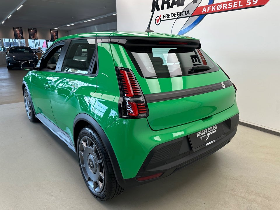 Renault 5 E-Tech 40 Evolution 5d