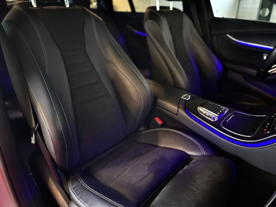 Mercedes E300 de 2,0 AMG Line stc. aut. 4Matic 5d