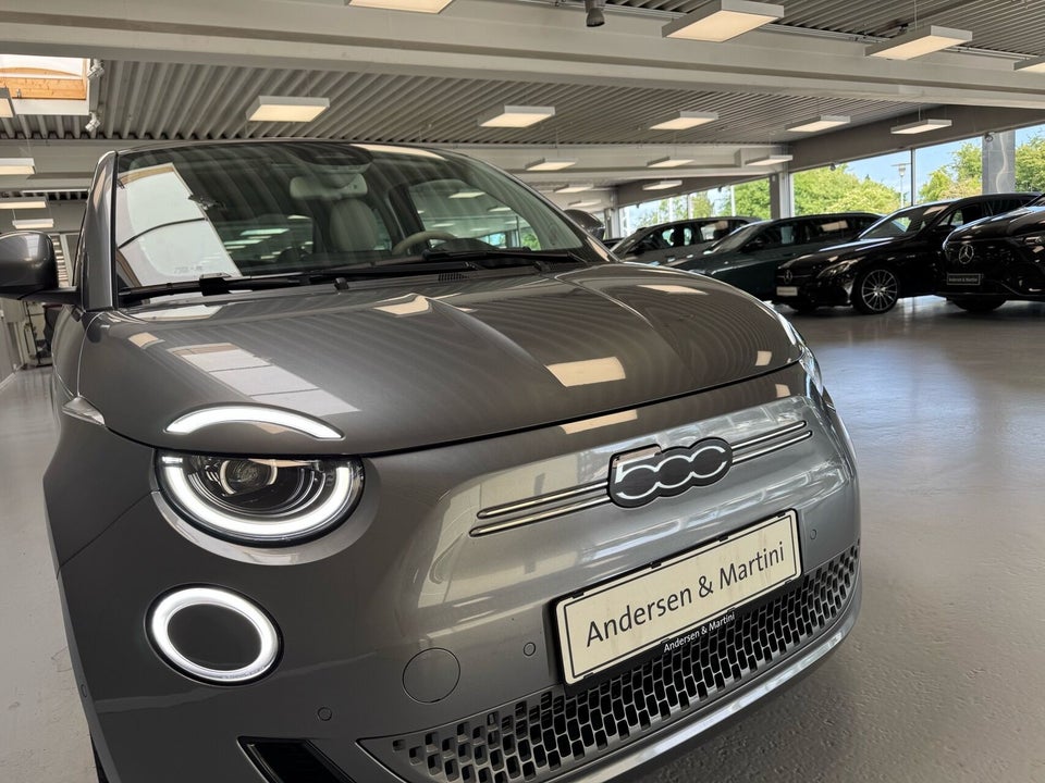 Fiat 500e 42 la Prima by Bocelli 3d