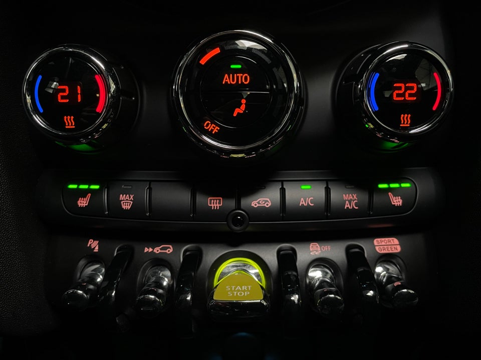 MINI Cooper SE Maximise 3d