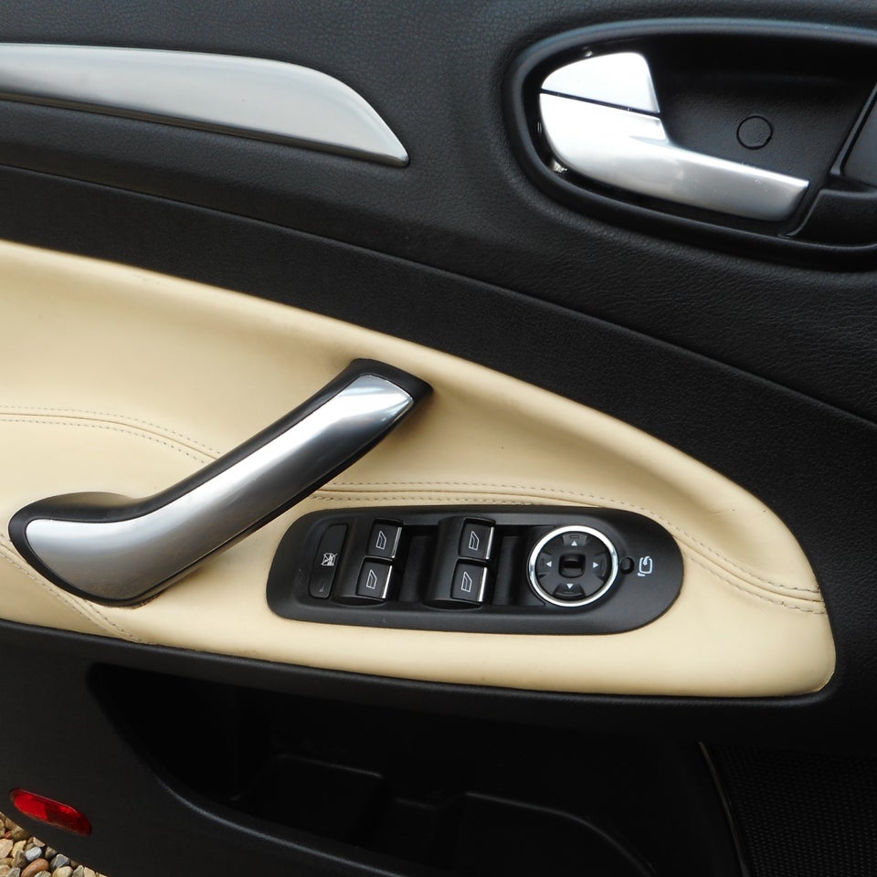 Ford Mondeo 2,0 TDCi 143 Titanium 5d