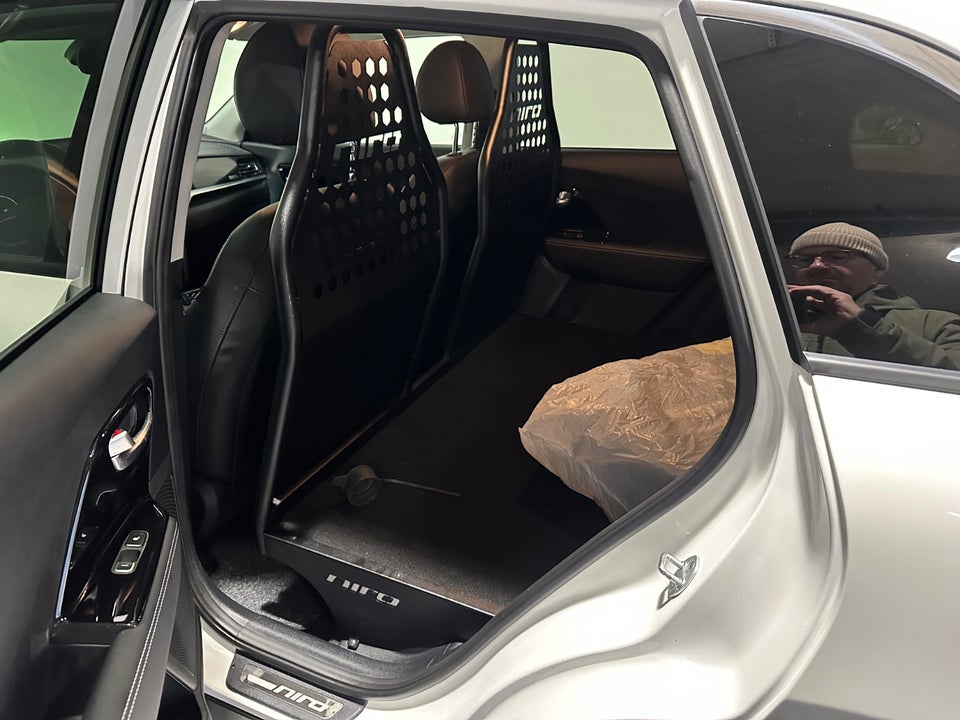 Kia e-Niro 64 Advance Van 5d