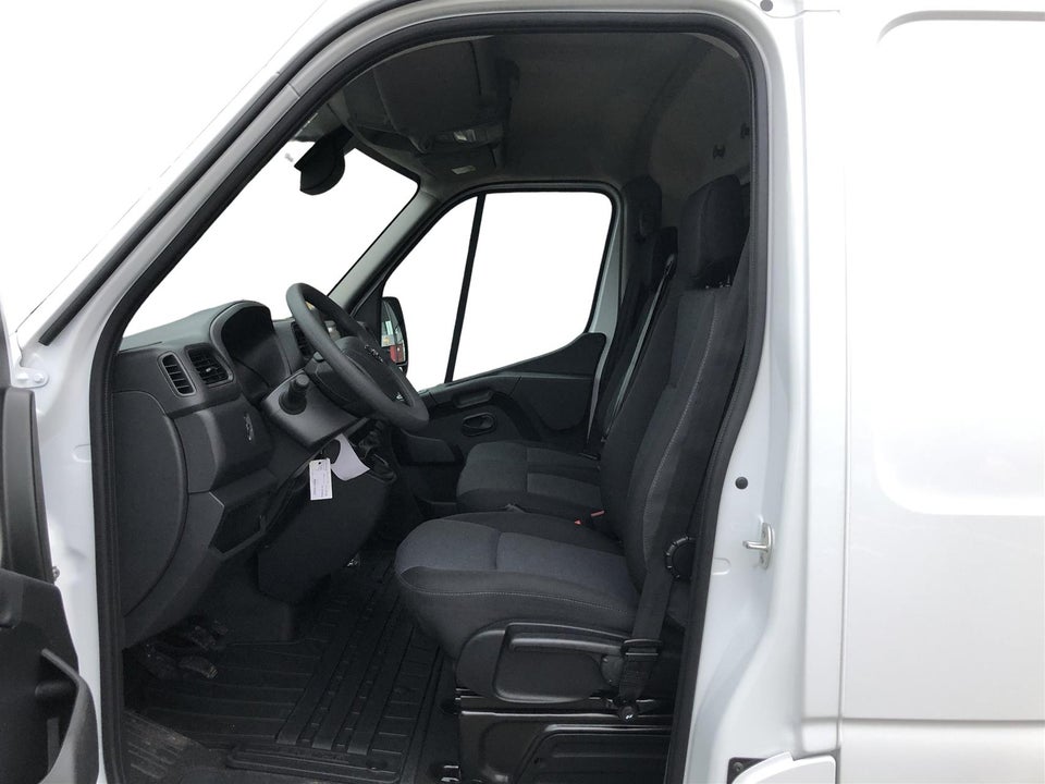 Nissan Interstar 2,3 dCi 150 L2H2 Tekna Van