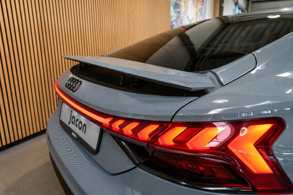 Audi e-tron GT quattro 4d
