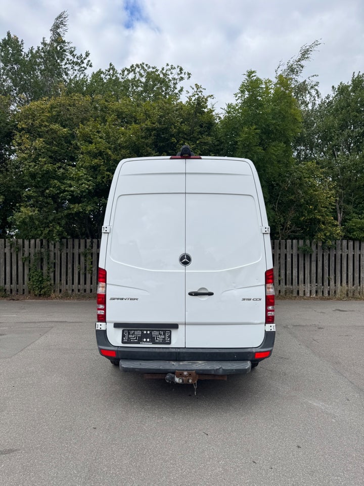 Mercedes Sprinter 319 3,0 CDi R3 Kassevogn 5d