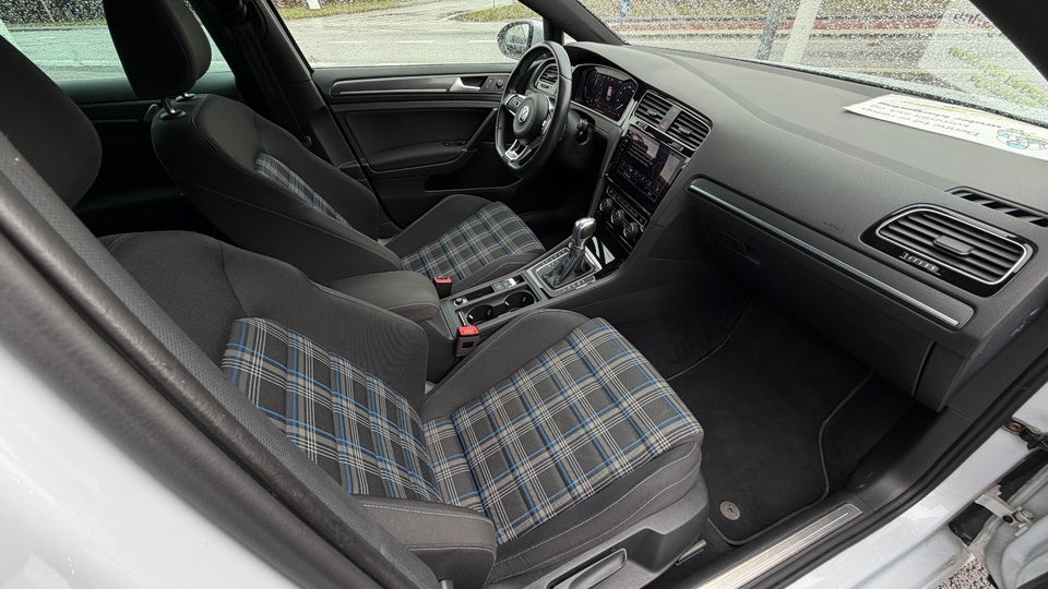 VW Golf VII 1,4 GTE DSG 5d