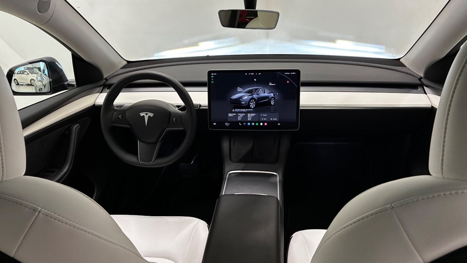 Tesla Model Y RWD 5d