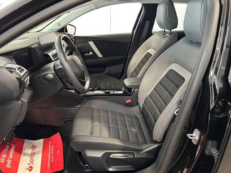 Citroën ë-C4 X 54 Plus 4d