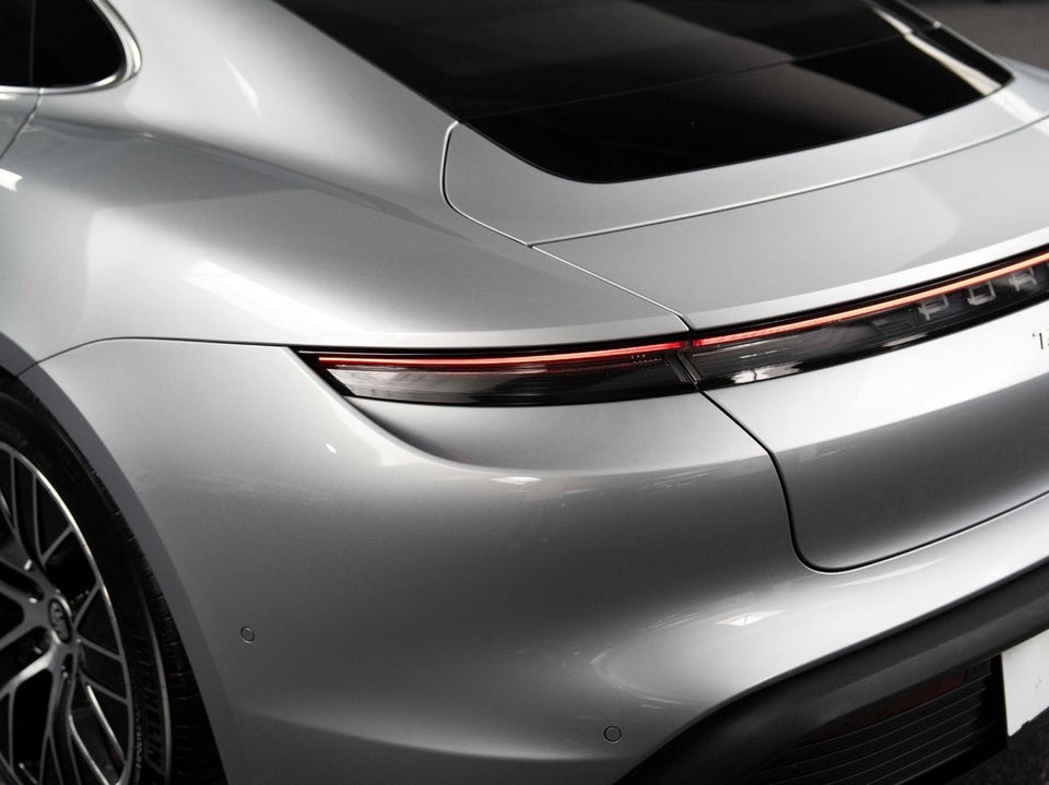 Porsche Taycan 4S Performance+ 4d