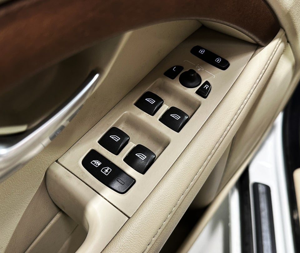 Volvo V70 2,0 D4 181 Momentum aut. 5d