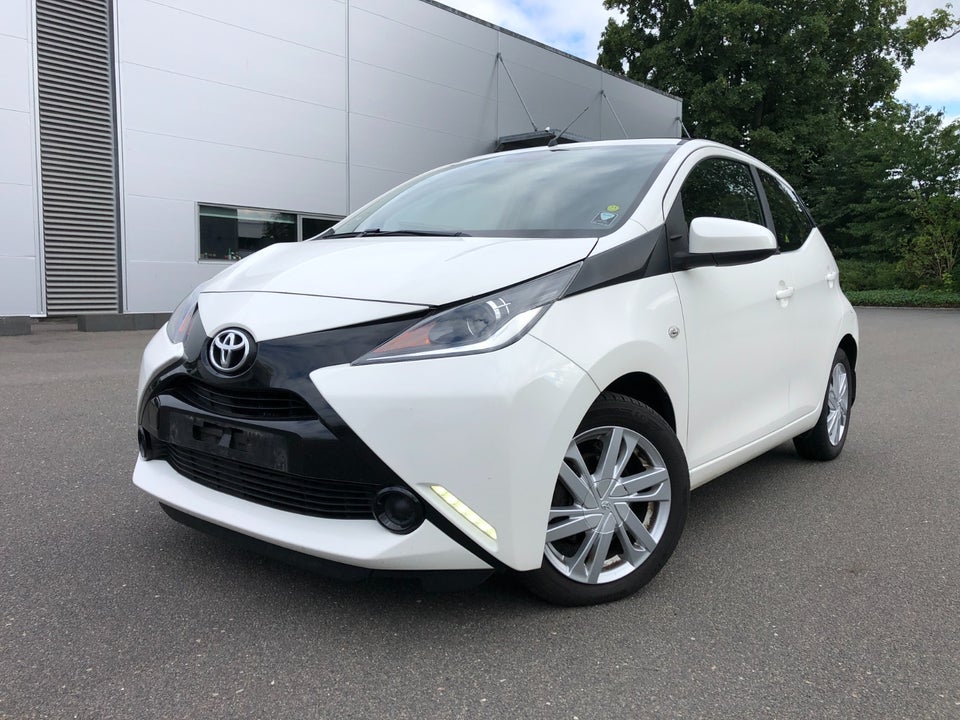 Toyota Aygo 1,0 VVT-i x-sky 5d