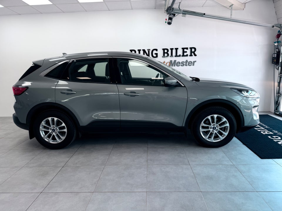 Ford Kuga 2,5 PHEV Titanium CVT 5d